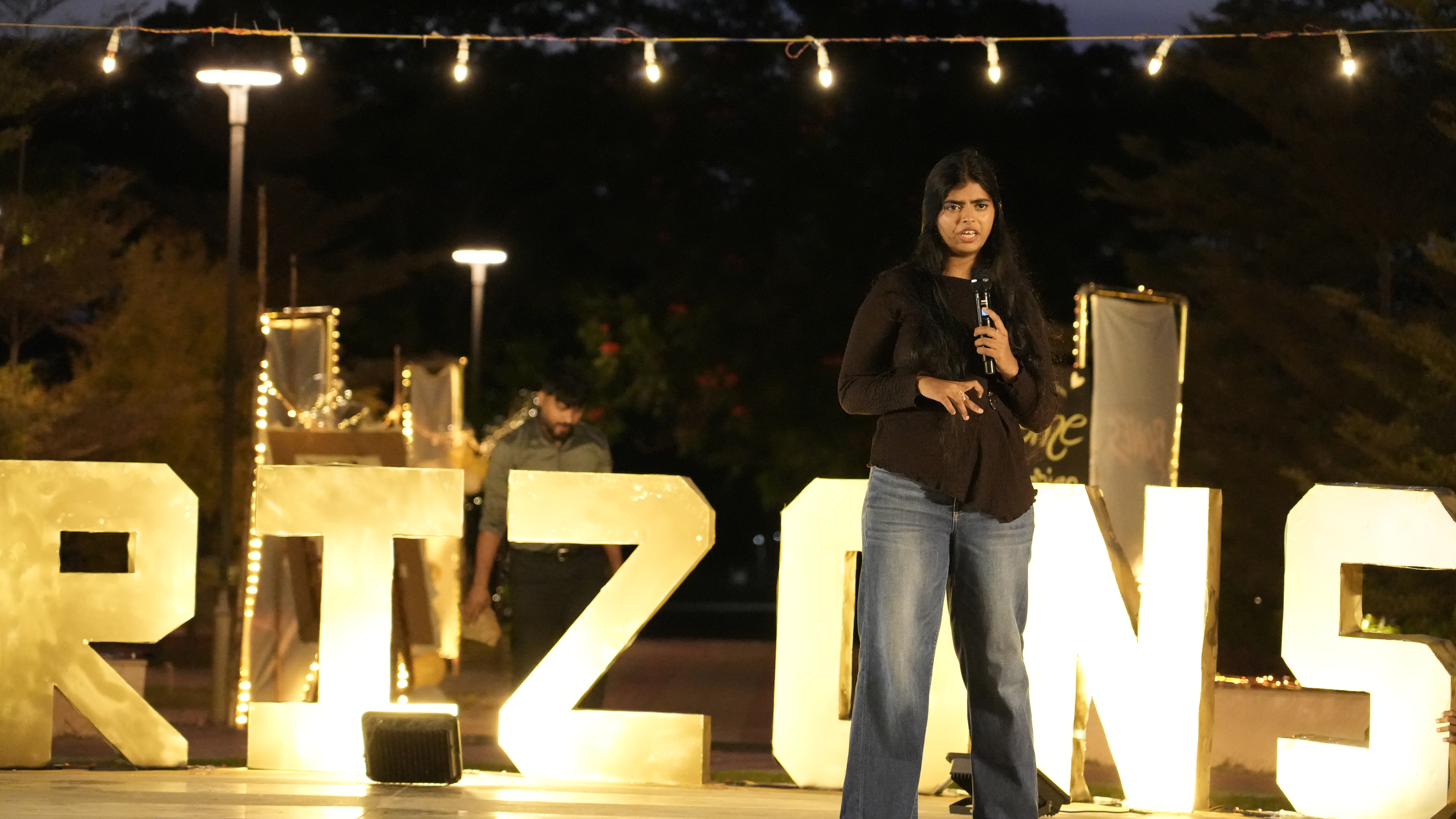 Poetry under the stars – Horizons